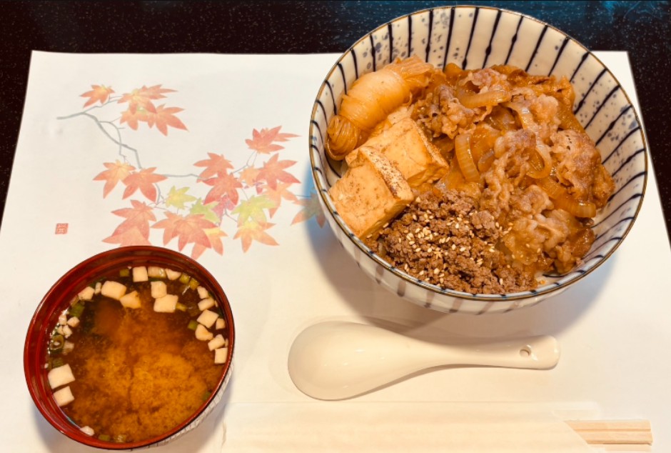 ▼ 午餐-神戶牛壽喜燒丼 ▼ 午餐-神戶牛壽喜燒丼