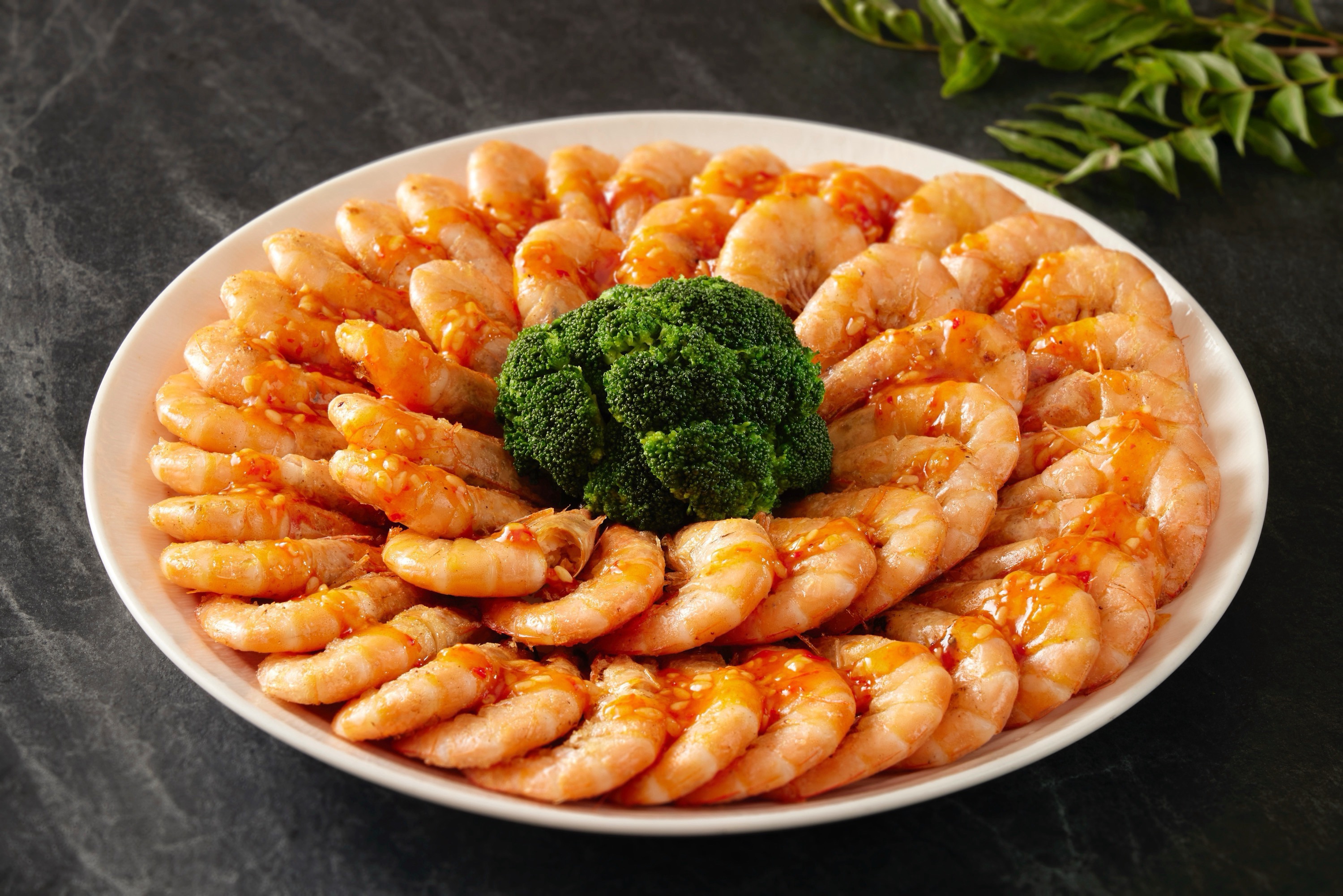 ▼令人垂涎三尺的乾燒蝦,香氣四溢、色澤誘人。酸甜微辣的口感最是開胃 ▼令人垂涎三尺的乾燒蝦,香氣四溢、色澤誘人。酸甜微辣的口感最是開胃